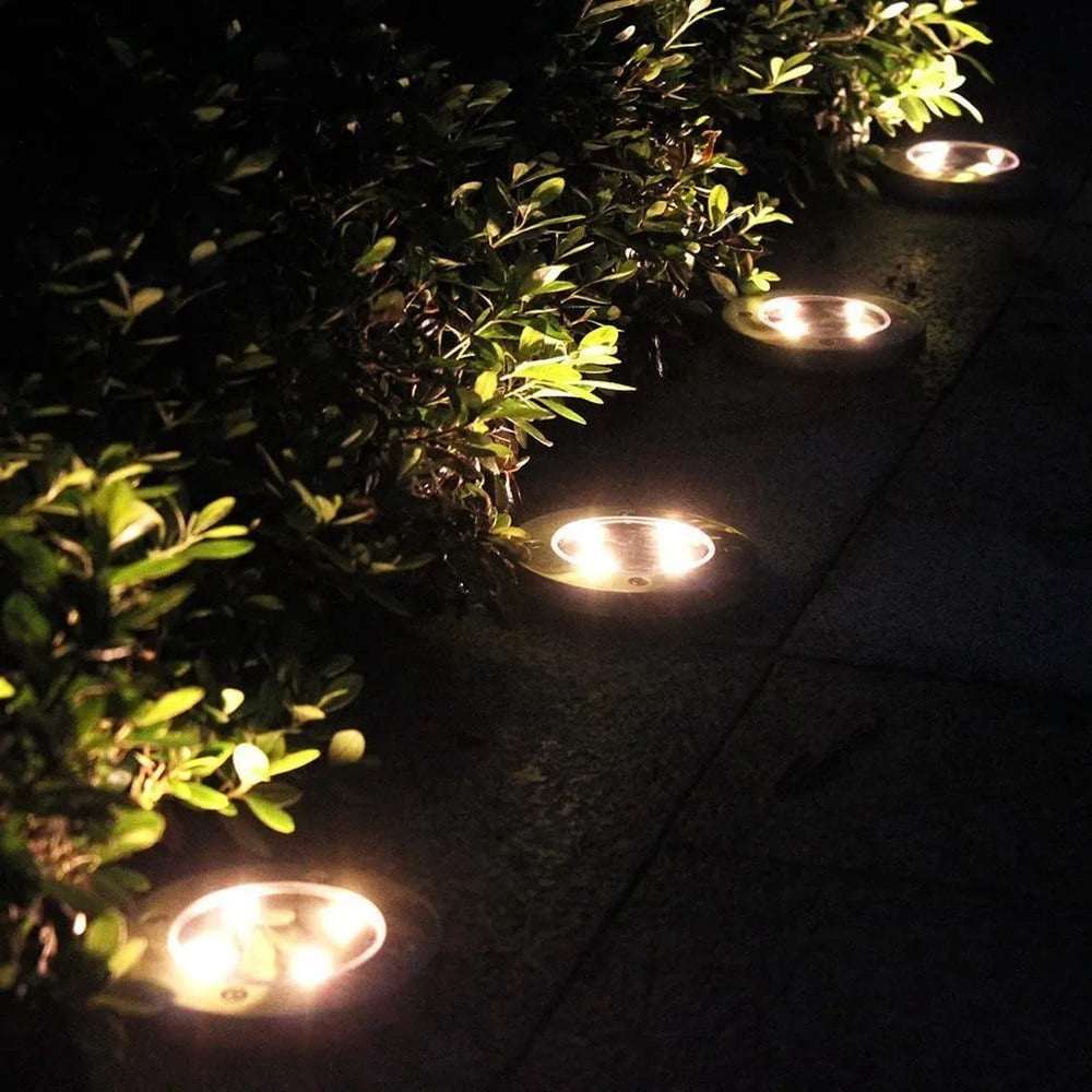Solar Grondspots LED – Tuinverlichting op Zonne-Energie – Warm Wit – IP65 Waterdicht – Met Schemersensor – Set van 4-Ilumina Benelux