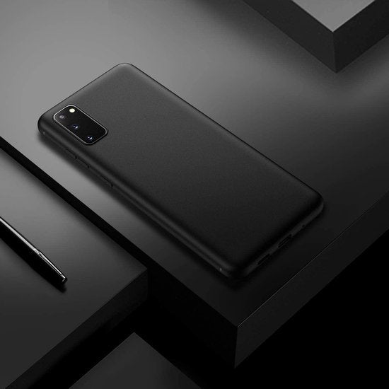 Samsung Galaxy S20 FE Hoesjes – Siliconen Backcover – Flexibel – Schokbestendig – Zwart-Ilumina Benelux