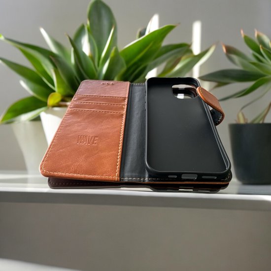 iPhone 16 Pro Hoesjes – Bookcase Portemonnee Hoes – Magneetsluiting – Pasjeshouder – Bruin-Ilumina Benelux