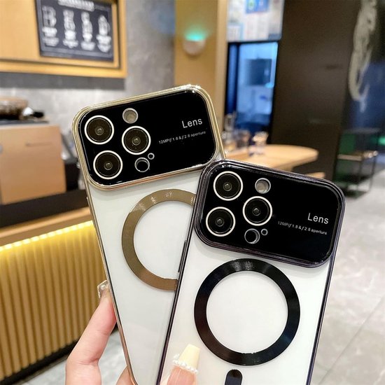 iPhone 13 Hoesjes – Magnetische Backcover – MagSafe – Camera Lens Protector – Goud-Ilumina Benelux