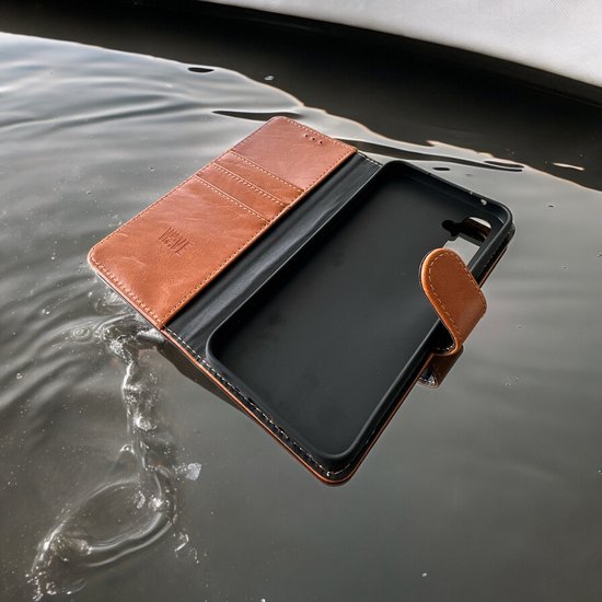 Elite Bookcase Geschikt voor: Samsung Galaxy A13 5G Hoesje met Magnetische Sluiting en Pasjeshouder - Bruin