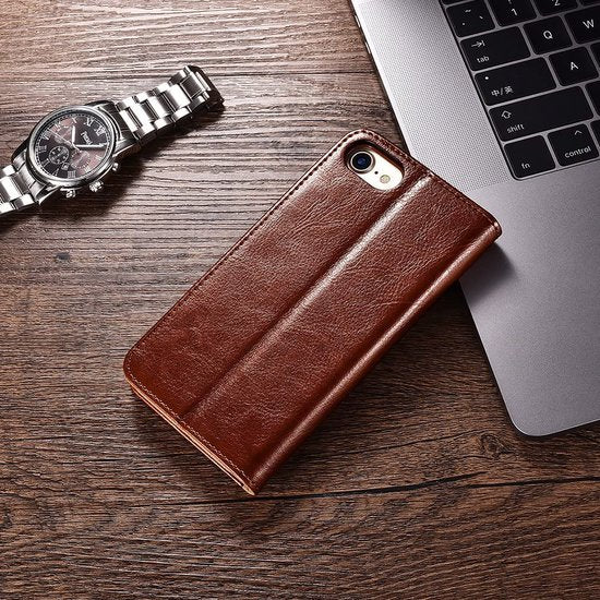 iPhone SE 2020/7/8 Hoesjes – Bookcase Portemonnee – Magneetsluiting – Inclusief Screenprotector – Bruin-Ilumina Benelux