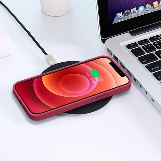 iPhone 12 Hoesjes – Soft Touch Liquid Silicone TPU Backcover – Flexibel – Inclusief Screenprotector – Roze-Ilumina Benelux