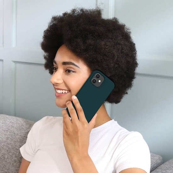 iPhone 12 Pro Max Hoesjes – Liquid Siliconen Backcover – Flexibel TPU – Schokbestendig – Groen-Ilumina Benelux