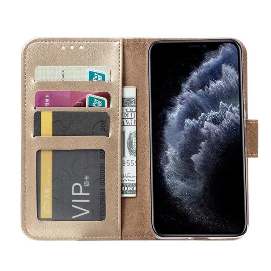 iPhone 11 Hoesjes – Portemonnee Bookcase – Magneetsluiting – Pasjeshouder – Goud + 2x Full Screenprotector-Ilumina Benelux