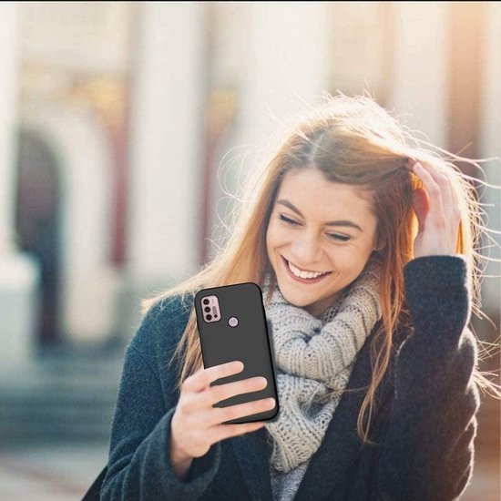 Motorola Moto G50 Hoesjes – Siliconen Backcover – Inclusief 2 Screenprotectors – Zwart-Ilumina Benelux