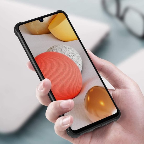 Samsung Galaxy A42 Hoesjes – Siliconen Backcover – Schokbestendig Bumper – 2x Screenprotector – Zwart