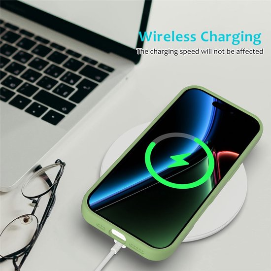 iPhone 17 Hoesjes – Liquid Siliconen Backcover – Soft Touch – Schokbestendig – Groen-Ilumina Benelux