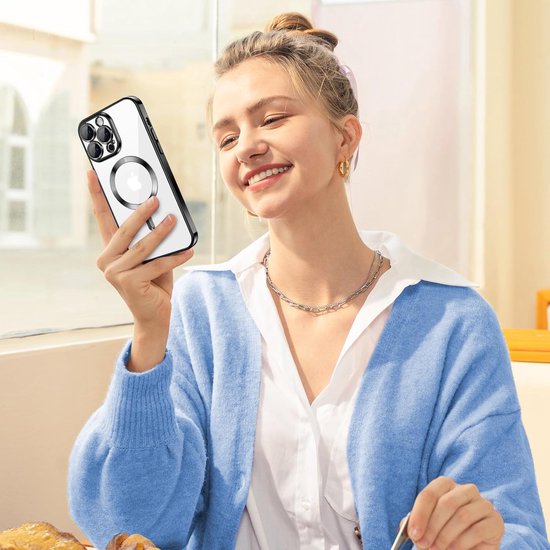 iPhone 11 Hoesjes – Backcover – Camera Lens Protector – MagSafe Compatibel – Zwart-Ilumina Benelux