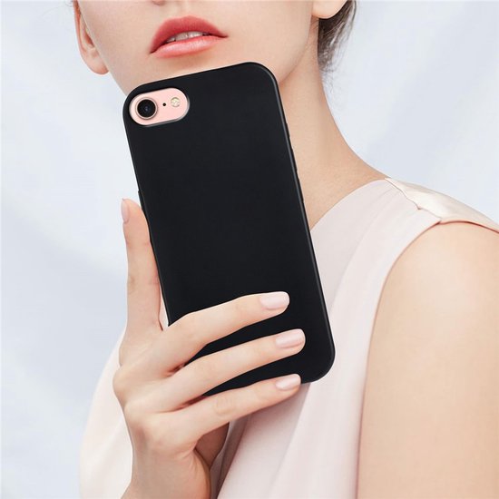 iPhone 16E Hoesjes – Siliconen Backcover – Softcase – 2x Screenprotector Gehard Glas – Zwart-Ilumina Benelux