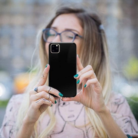 iPhone 12 Pro Max Hoesjes – Soft TPU Siliconen Backcover – Schokbestendig – Zwart-Ilumina Benelux