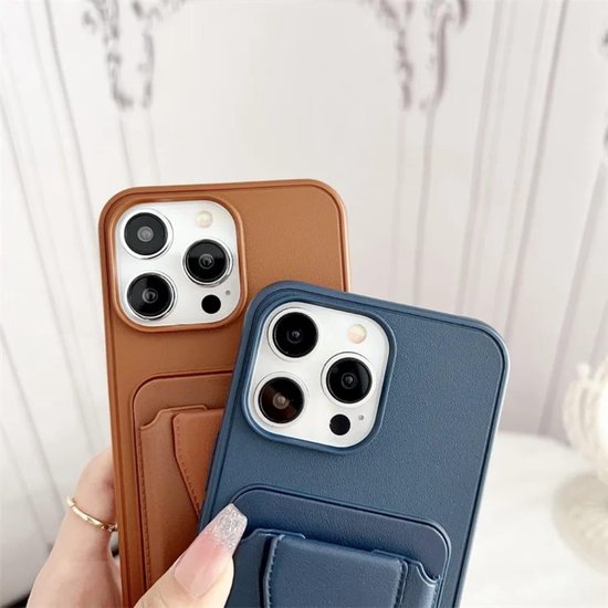 iPhone 17 Pro Max Hoesjes – Schokbestendige Backcover – Kaarthouder – Ingebouwde Standaard – Bruin-Ilumina Benelux