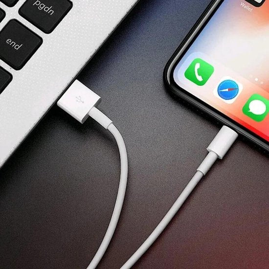 Lightning Oplaadkabel – Geschikt voor iPhone & iPad – USB-A naar Lightning – 3 Meter – Wit-USB-Kabels-Ilumina Benelux