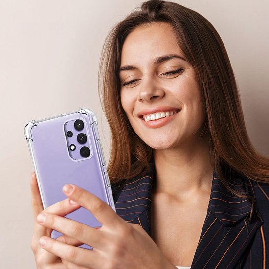 Samsung Galaxy A33 5G Hoesjes – Siliconen Backcover – Schokbestendig – 2x Screenprotector Gehard Glas – Transparant-Ilumina Benelux
