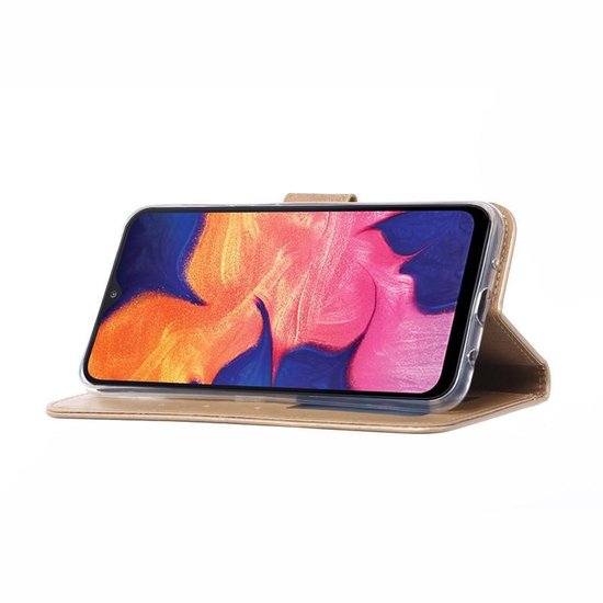 Samsung Galaxy A10 Hoesjes – Portemonnee Hoes – Magneetsluiting – 2x Gehard Glas Screenprotector – Goud-Ilumina Benelux