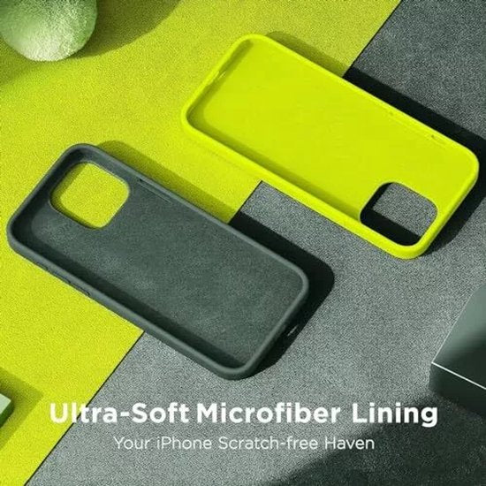iPhone 15 Pro Hoesjes – Liquid Siliconen Backcover – Soft Touch – Schokbestendig – Donkergroen-Ilumina Benelux