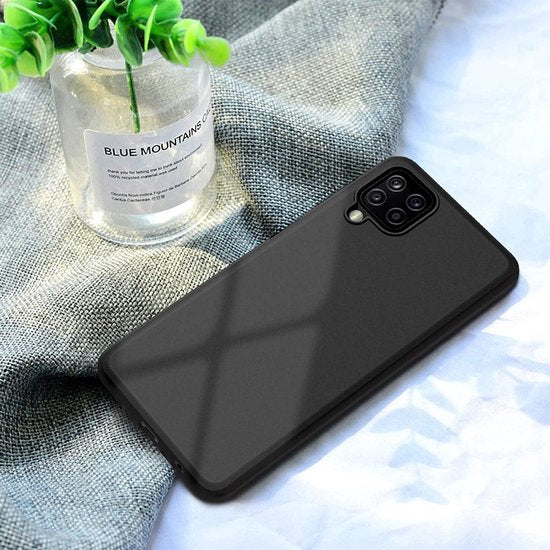 Samsung Galaxy A42 Hoesjes – Siliconen TPU Backcover – Soft Grip – Incl. Gehard Glas Screenprotector – Zwart-Ilumina Benelux