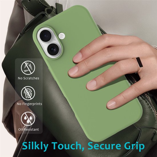 iPhone 17 Hoesjes – Liquid Siliconen Backcover – Soft Touch – Inclusief 2x Screenprotector – Groen-Ilumina Benelux