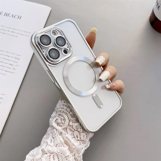 iPhone 15 Hoesjes – Magnetische Clear Siliconen Backcover – Camera Lens Protector – MagSafe – Zilver-Ilumina Benelux
