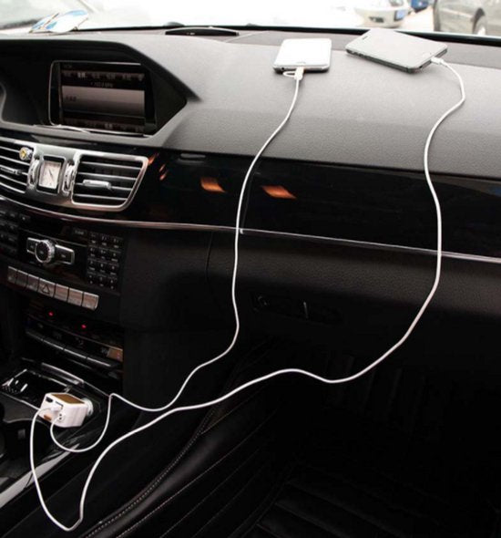 Auto oplader – Intrekbare Micro-USB & Lightning kabel – Dubbele USB-poorten – Snelladen – Zilver-Oplader-Ilumina Benelux