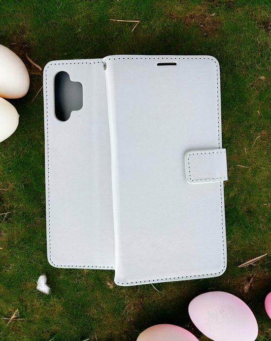 Samsung Galaxy A13 4G Hoesjes – Portemonnee Hoes – Magneetsluiting – 2x Gehard Glas Screenprotector – Wit-Ilumina Benelux