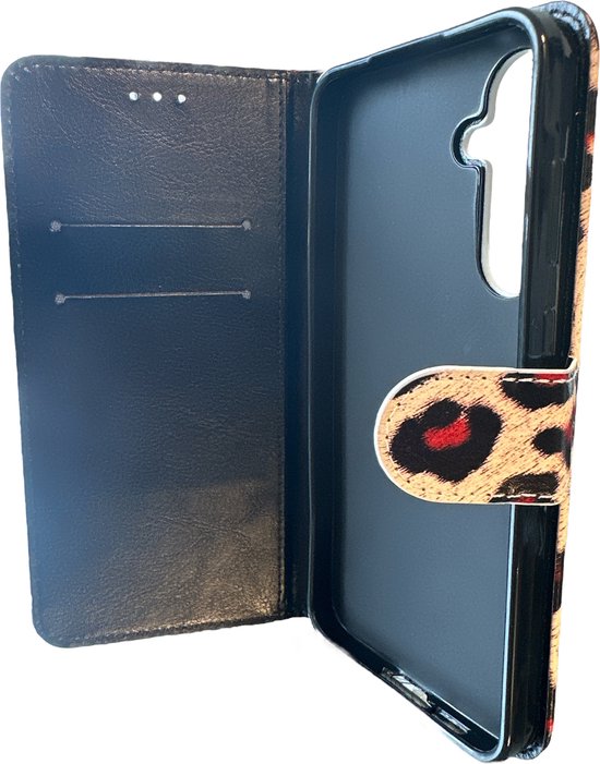iPhone 15 Pro Max Hoesjes – Bookcase Portemonneehoes – Magneetsluiting – Pasjeshouder – Luipaardprint-Ilumina Benelux