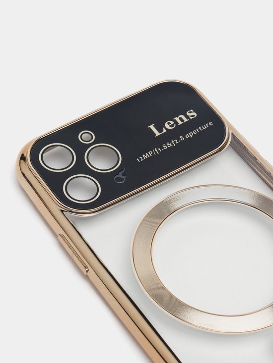 iPhone 12 Hoesjes – Magnetische Backcover met MagSafe – Camera Lens Protector – Goud-Ilumina Benelux