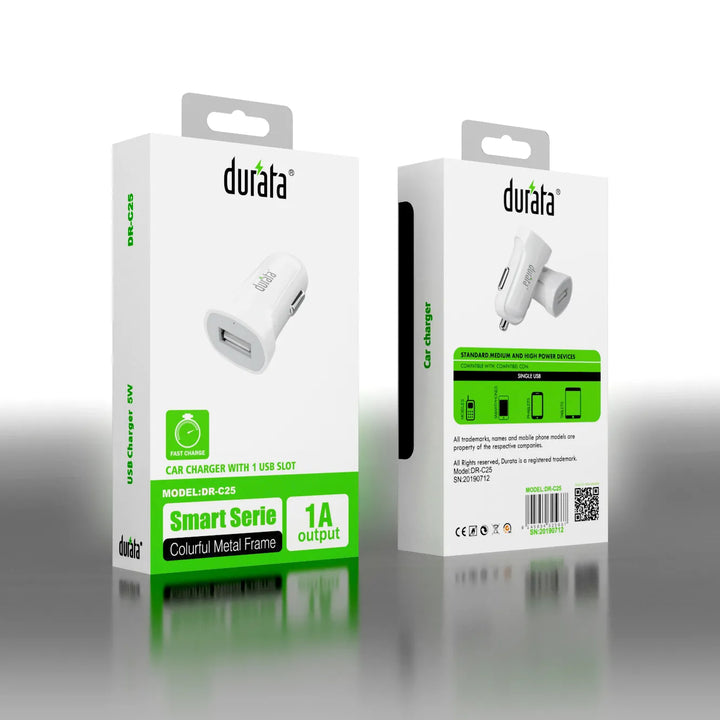 Voor- en achterkant van Durata-verpakking van witte autolader.