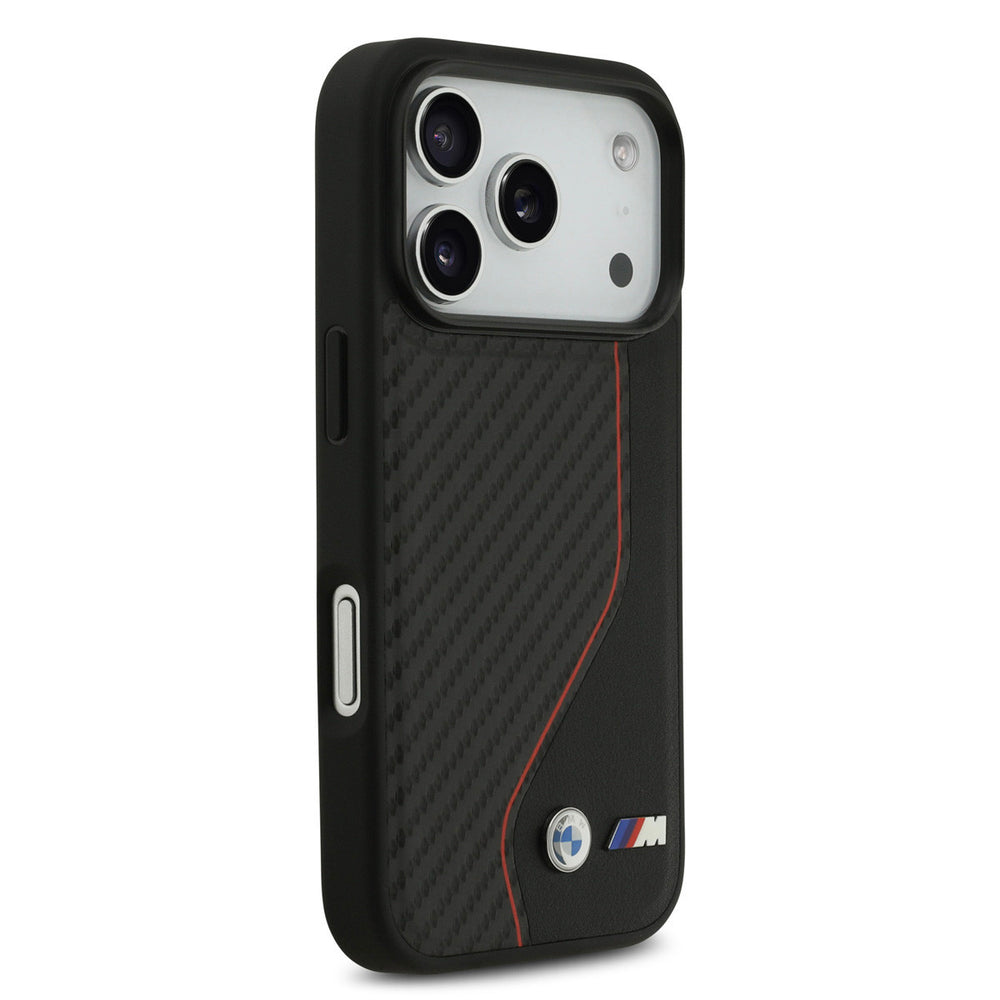 BMW iPhone 17 Pro Backcover hoesje - MagSafe Carbon Case With Red Line Stitch - Zwart-Hoesjes-Ilumina Benelux