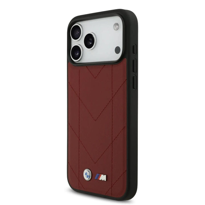 BMW iPhone 17 Pro Max Backcover hoesje - MagSafe - Quilted Leather Case With Metal Logo - Rood-Hoesjes-Ilumina Benelux