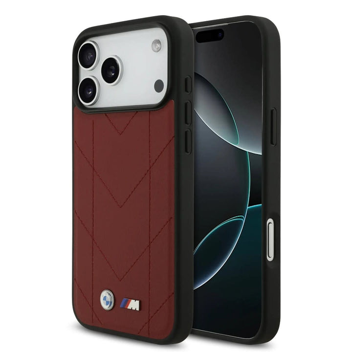 BMW iPhone 17 Pro Max Backcover hoesje - MagSafe - Quilted Leather Case With Metal Logo - Rood-Hoesjes-Ilumina Benelux