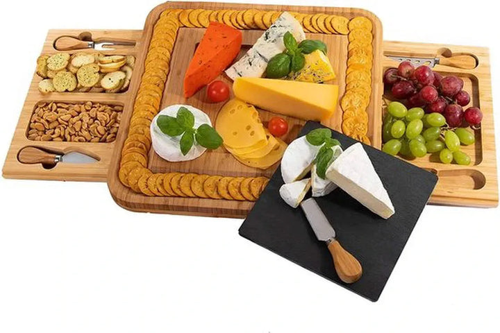 Borrelplank bamboe – Uitschuifbare kaasplank – 4 kaasmesjes – Tapas serveerplank met keramische plaat – Naturel-Ilumina Benelux