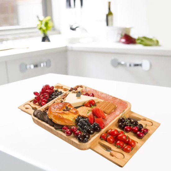 Borrelplank bamboe – Uitschuifbare kaasplank – 4 kaasmesjes – Tapas serveerplank met keramische plaat – Naturel-Ilumina Benelux