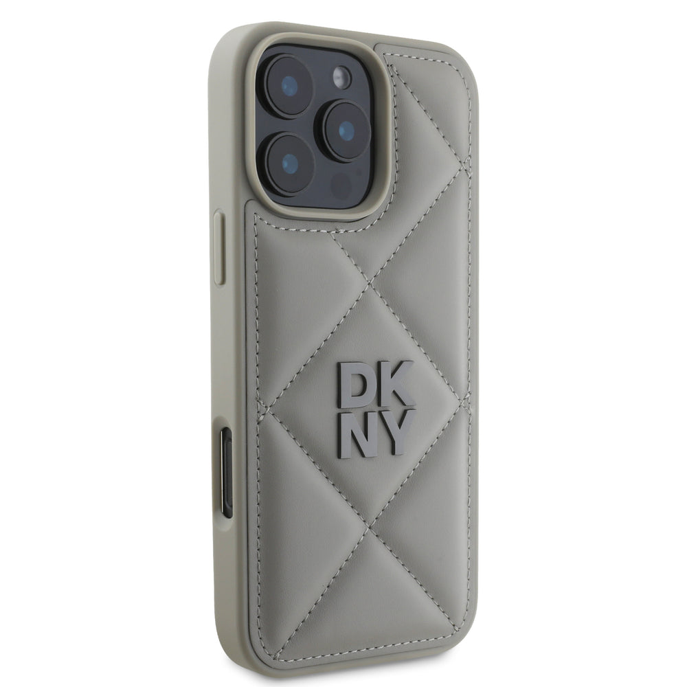 DKNY iPhone 16 Pro Max Backcover hoesje PU Leather Quilted Stack Logo - Zwart-Hoesjes-Ilumina Benelux