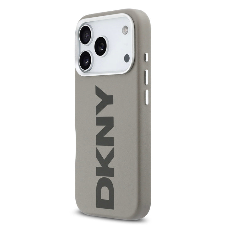 DKNY iPhone 17 Pro Backcover hoesje - MagSafe - Full Wrap With Large Vertical Logo - Beige-Hoesjes-Ilumina Benelux