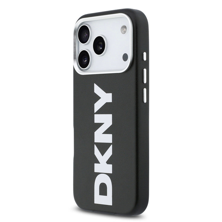 DKNY iPhone 17 Pro Backcover hoesje - MagSafe - Full Wrap With Large Vertical Logo - Zwart-Hoesjes-Ilumina Benelux