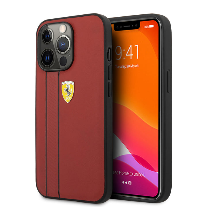 Ferrari iPhone 13 Pro Max Hardcase Backcover - Debossed Stripes - Rood-Hoesjes-Ilumina Benelux