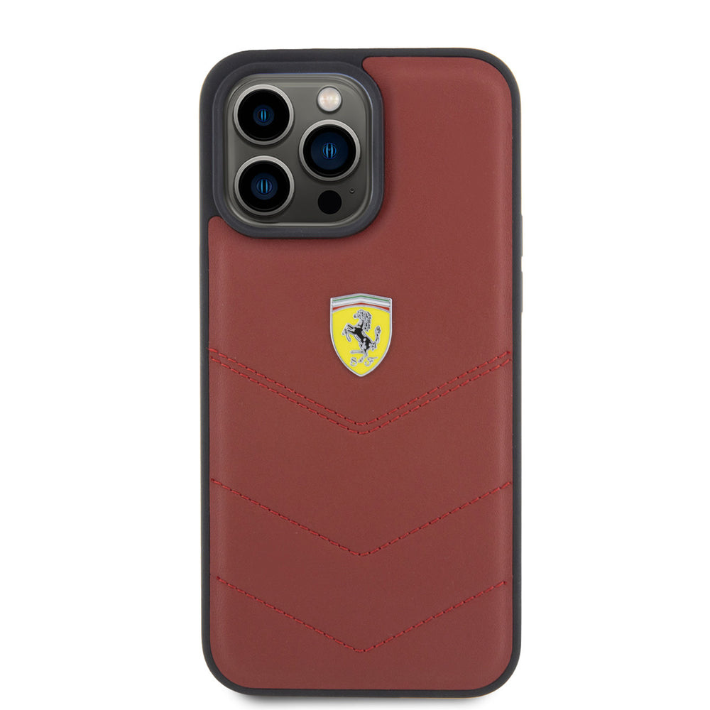 Ferrari iPhone 15 Plus Backcover hoesje - Stitched Lines - Rood-Hoesjes-Ilumina Benelux