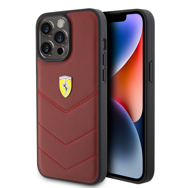 Ferrari iPhone 15 Plus Backcover hoesje - Stitched Lines - Rood-Hoesjes-Ilumina Benelux