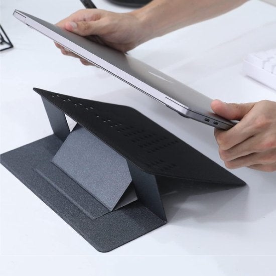 Laptopstandaard – Verstelbaar & Opvouwbaar – Magnetisch PU Verhoger – 15°/25° – 9,7-15,6 inch – Lichtroze-Notebookstandaard-Ilumina Benelux