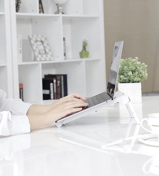 Laptopstandaard – Verstelbare Laptophouder – Ergonomische Laptopverhoger – t/m 17 inch – Zwart-Notebookstandaard-Ilumina Benelux