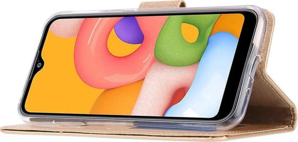 Samsung Galaxy M10 Hoesjes – Portemonnee Hoes – Magneetsluiting – Pasjeshouder – Goud + 2x Gehard Glas Screenprotector-Ilumina Benelux