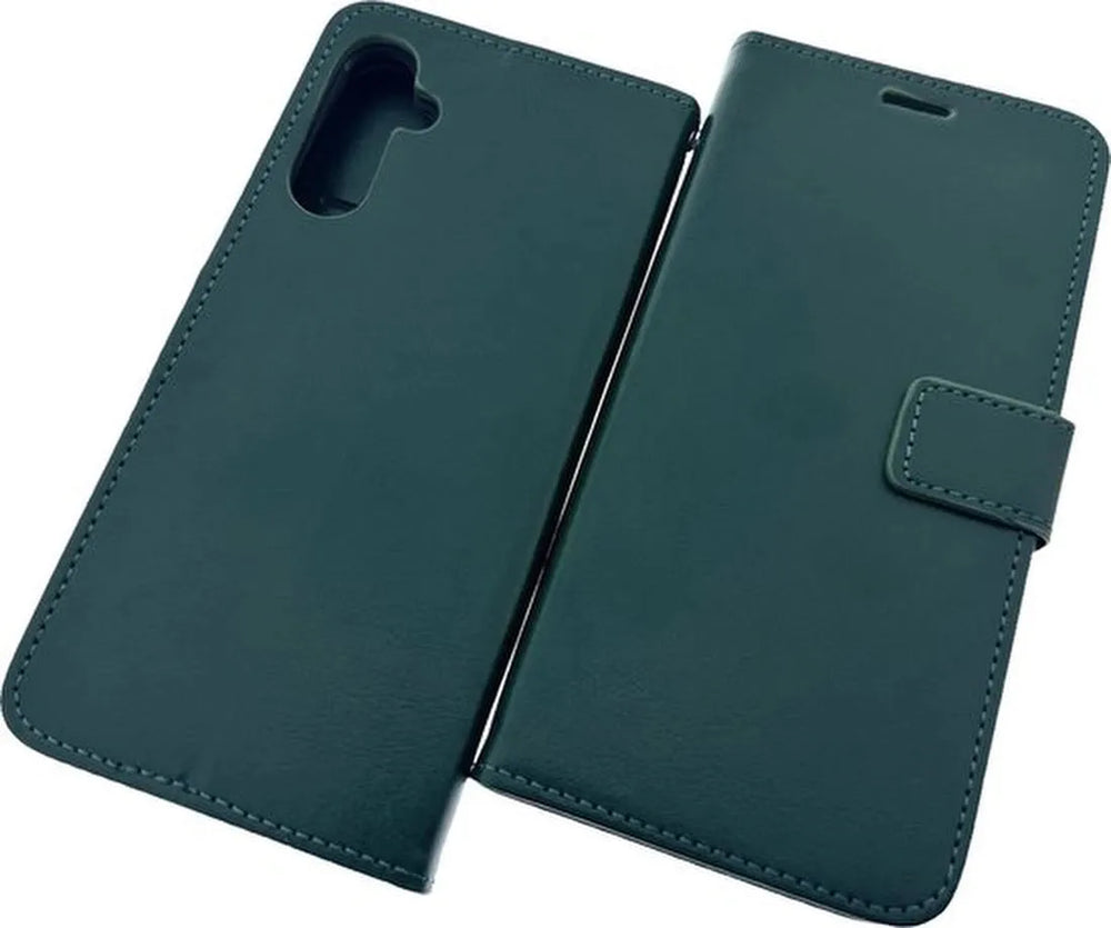 Samsung Galaxy A05s Hoesjes – Portemonnee Book Case – Pasjeshouder – Magneetsluiting – Groen-Ilumina Benelux