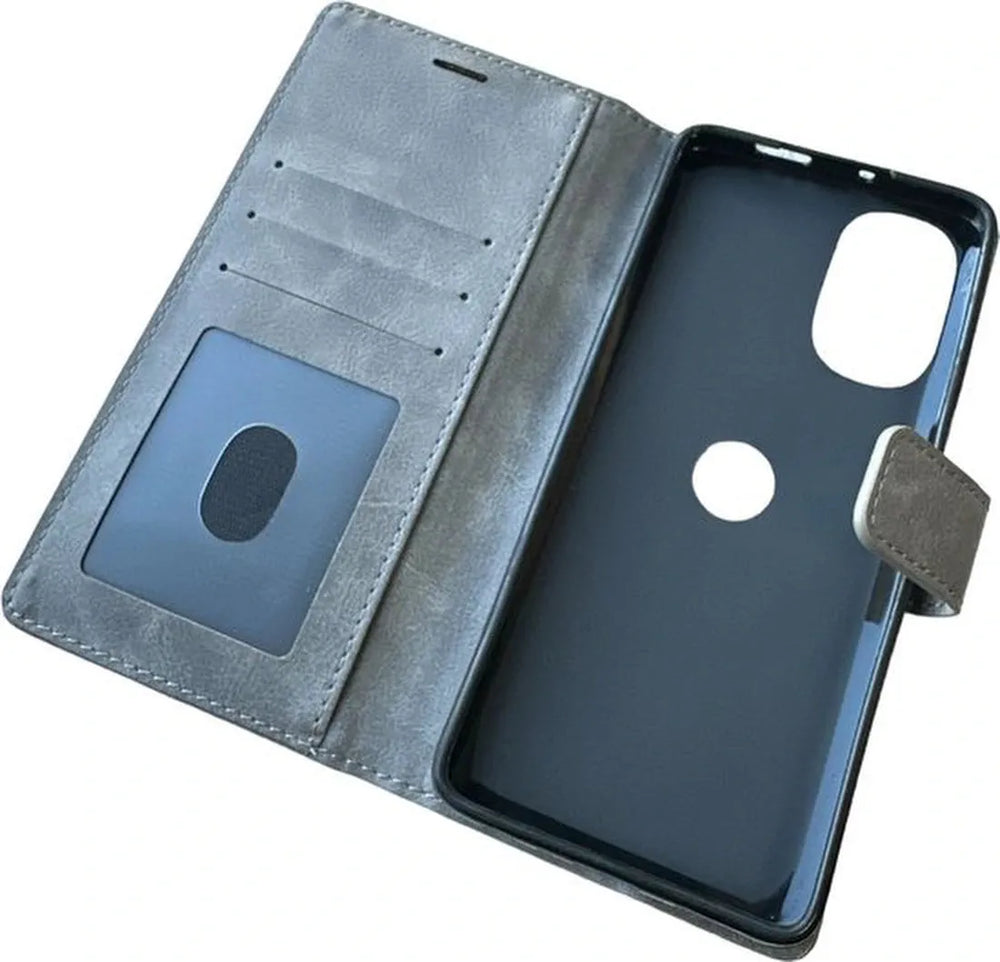 Motorola Moto G62 5G Hoesjes – Portemonnee Bookcase – Pasjeshouder – Magneetsluiting – Grijs-Ilumina Benelux