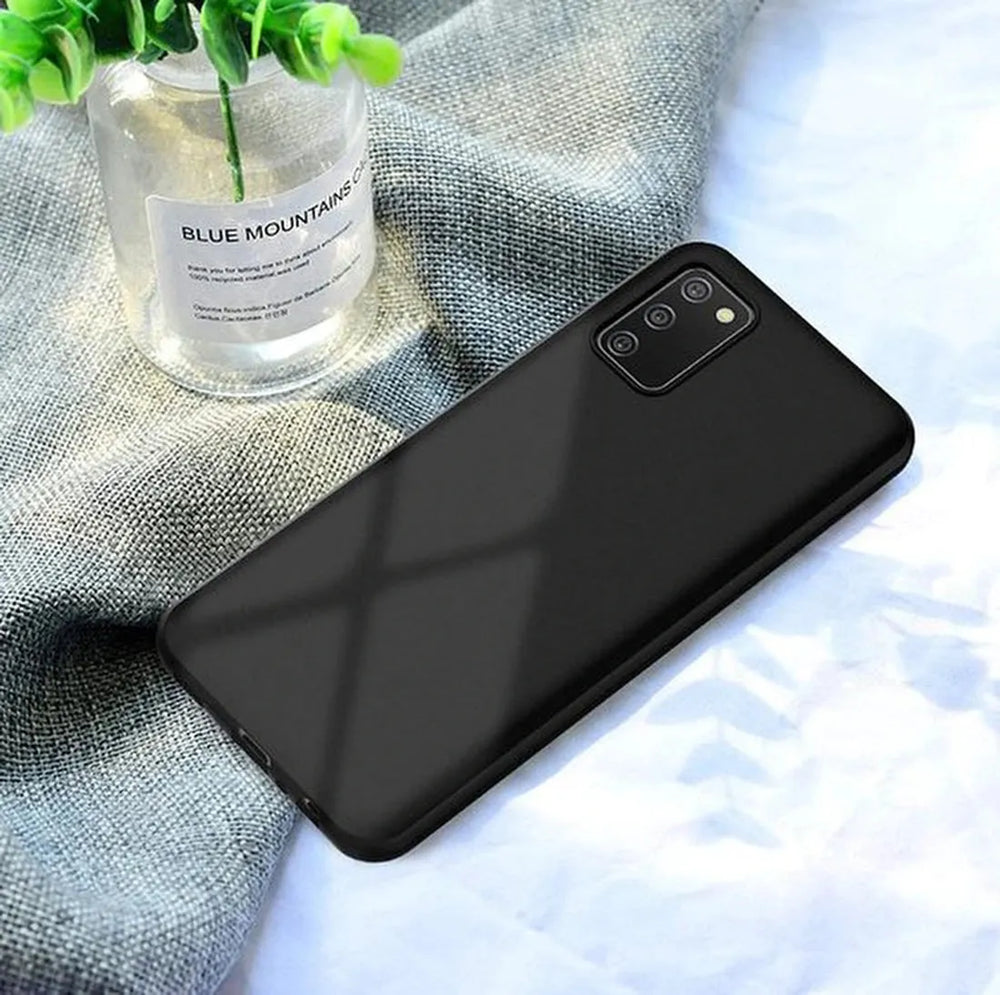 Samsung Galaxy A03s Hoesjes – Siliconen Backcover – Soft Touch – Zwart + 3x Screenprotector – Gehard Glas – Anti Kras – Transparant-Ilumina Benelux