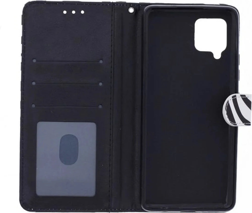 Samsung Galaxy A12 Hoesjes – Portemonnee Hoes – Zebra Design – Pasjeshouder – Inclusief 2x Gehard Glas Screenprotector – Zwart/Wit-Ilumina Benelux