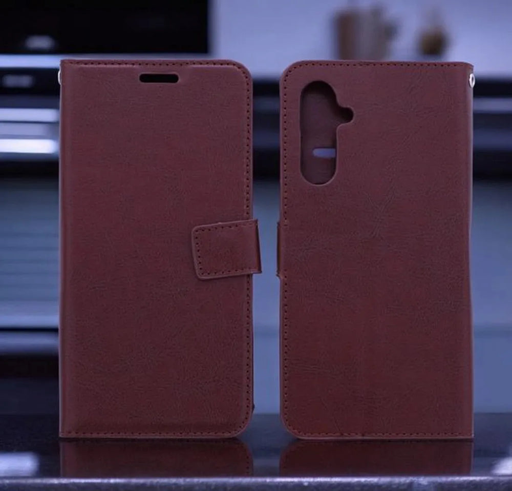 Samsung Galaxy A14 Hoesjes – Bookcase Portemonnee – Magneetsluiting – 2x Gehard Glas Screenprotector – Bruin-Ilumina Benelux