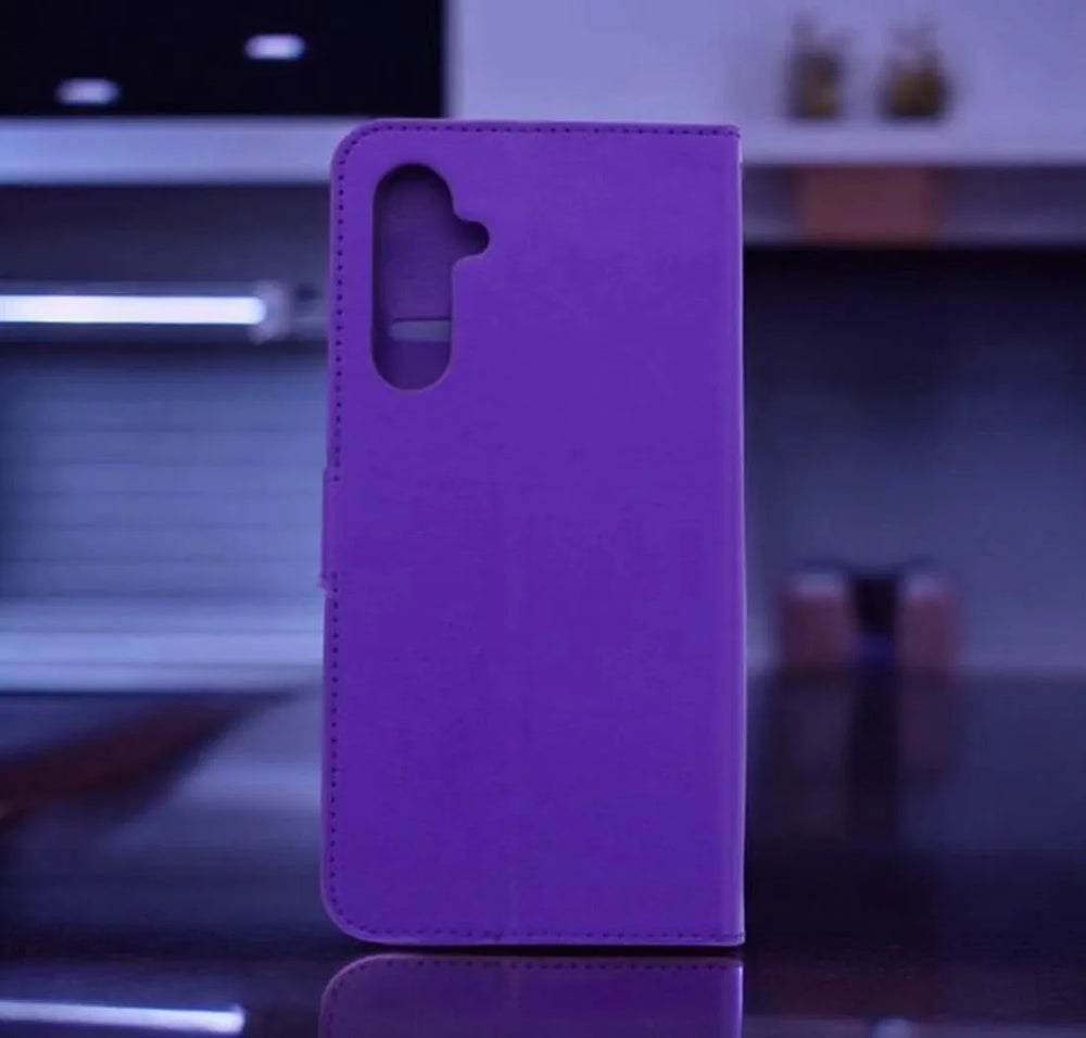 Samsung Galaxy A14 Hoesjes – Bookcase Portemonnee – Magneetsluiting – 3x Gehard Glas Screenprotector – Paars-Ilumina Benelux