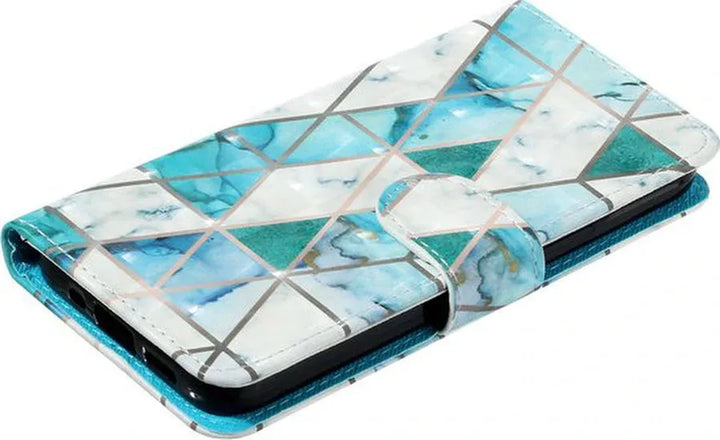 iPhone 13 Hoesjes – Bookcase Portemonnee Hoes – Magneetsluiting – Triangle Print – Groen-Ilumina Benelux