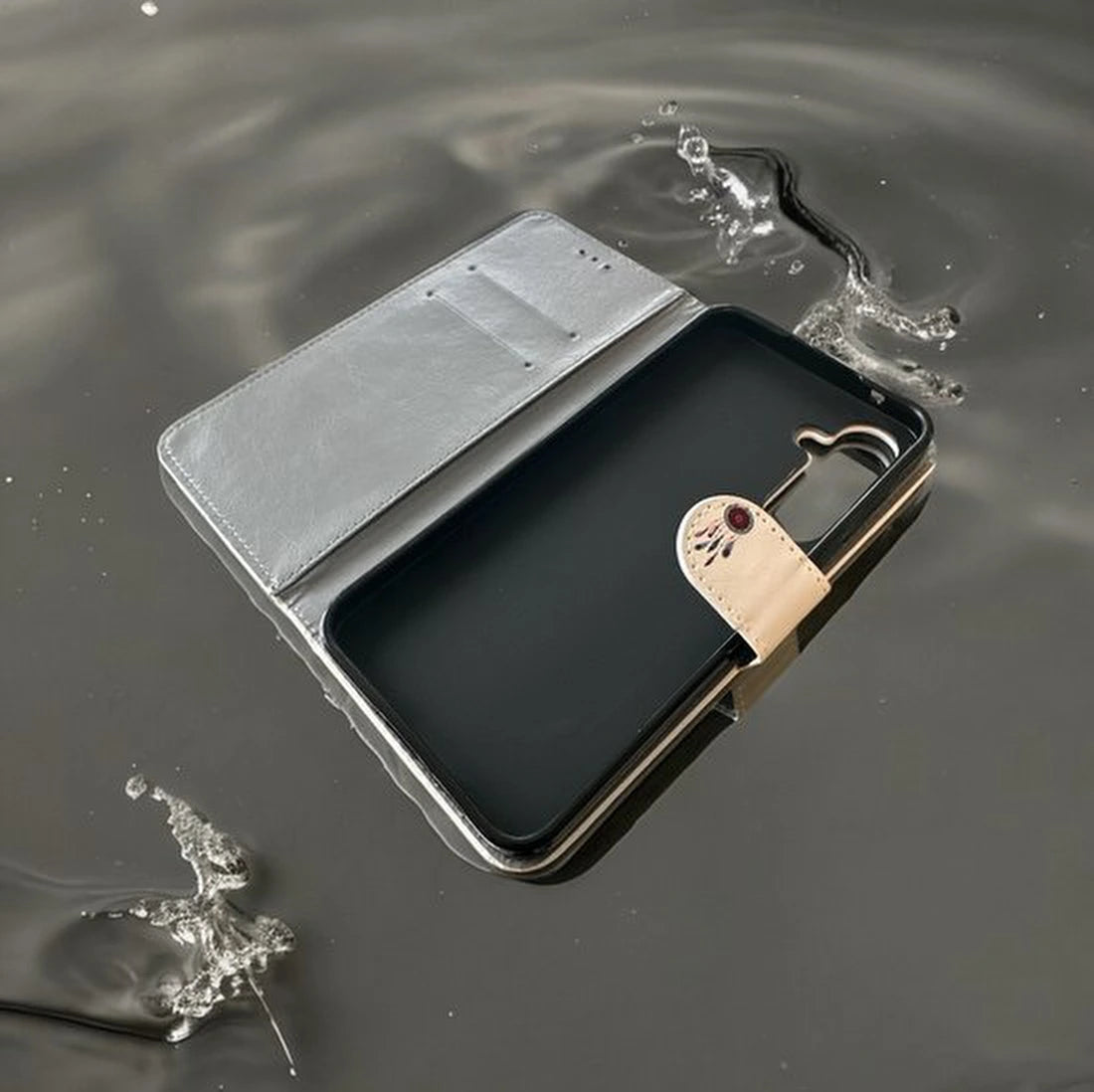 Elite Bookcase Geschikt voor: Samsung Galaxy A34 Hoesje met Magnetische Sluiting en Pasjeshouder - Droomvanger Print